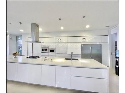 Casa de 5 alcobas en venta en Las Palmas, Envigado, 700 m² · foto 4 de 20