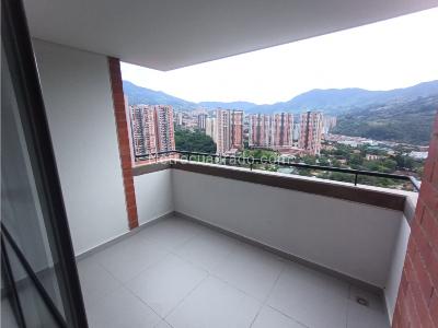 Apartamento de 3 alcobas en venta en Santa Maria, Itagüí, 71 m² · foto 2 de 16