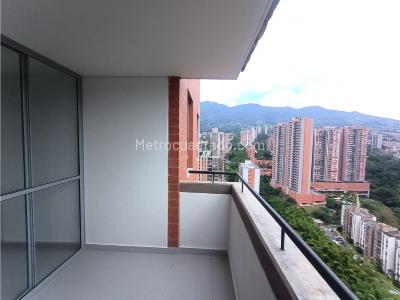 Apartamento de 3 alcobas en venta en Santa Maria, Itagüí, 71 m² · foto 3 de 16
