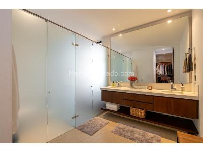 Apartamento de 4 alcobas en venta en El Poblado, Medellín, 300 m² · foto 20 de 20