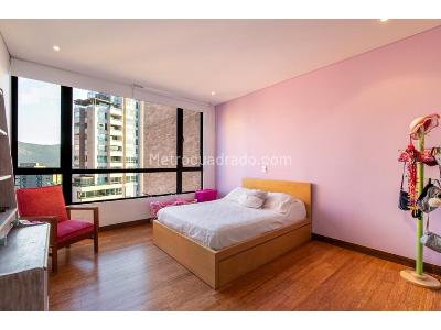 Apartamento de 4 alcobas en venta en El Poblado, Medellín, 300 m² · foto 7 de 20