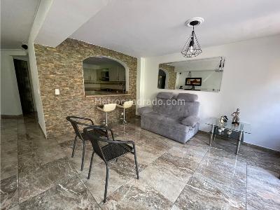 Casa de 4 alcobas en venta en Los Alcazares, Sabaneta, 210 m² · foto 2 de 20