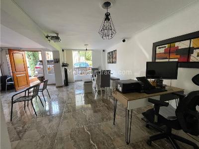 Casa de 4 alcobas en venta en Los Alcazares, Sabaneta, 210 m² · foto 6 de 20