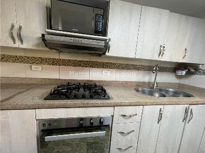 Casa de 4 alcobas en venta en Los Alcazares, Sabaneta, 210 m² · foto 11 de 20