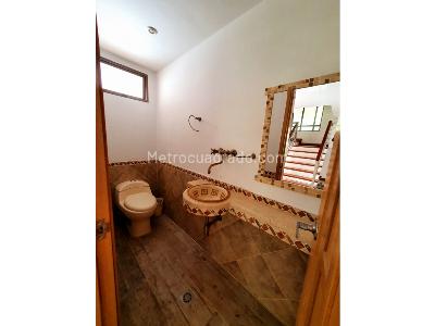 Casa de 4 alcobas en venta en El Trapiche, Sabaneta, 190 m² · foto 8 de 20