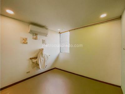 Apartamento en venta en El Poblado, Medellín · foto 6 de 10