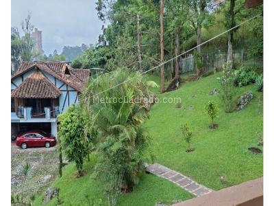 Casa de 5 alcobas en venta en El Poblado, Medellín · foto 2 de 20