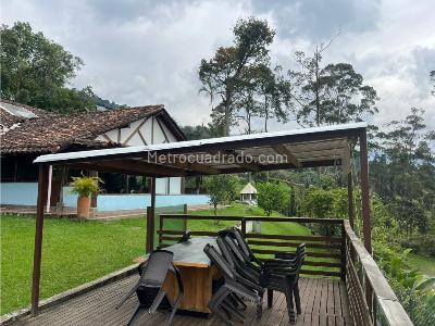 Casa de 5 alcobas en venta en El Poblado, Medellín · foto 6 de 20