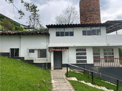 Casa de 5 alcobas en venta en El Poblado, Medellín · foto 9 de 20