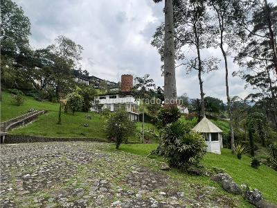Casa de 5 alcobas en venta en El Poblado, Medellín · foto 10 de 20
