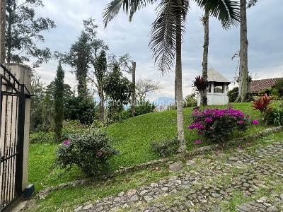 Casa de 5 alcobas en venta en El Poblado, Medellín · foto 13 de 20