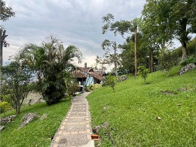Casa de 5 alcobas en venta en El Poblado, Medellín · foto 18 de 20