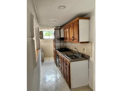 Apartamento en venta en Laureles, Medellín · foto 2 de 18