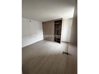 Apartamento en venta en Loma De Los Bernal, Medellín · foto 8 de 12