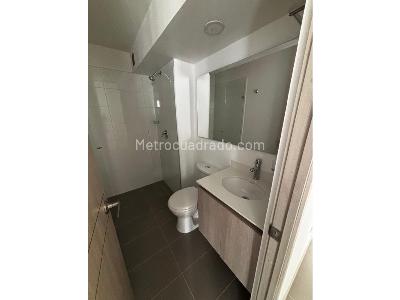 Apartamento en venta en Loma De Los Bernal, Medellín · foto 11 de 12