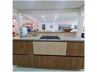 Casa de 3 alcobas en venta en La Mota, Medellín, 140 m² · foto 2 de 20