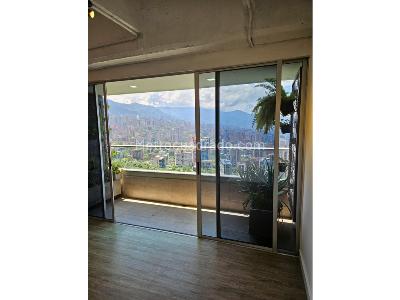 Apartamento en venta en El Poblado, Medellín · foto 2 de 13