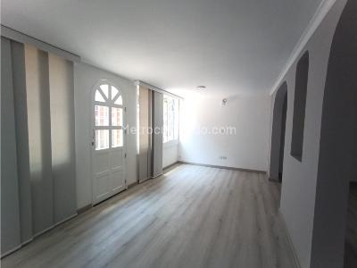 Casa de 3 alcobas en venta en La Mota, Medellín, 180 m² · foto 10 de 20