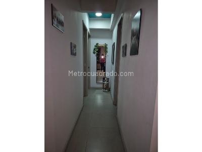 Apartamento en venta en Loma De Los Bernal, Medellín · foto 5 de 13