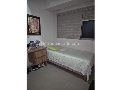 Apartamento en venta en Loma De Los Bernal, Medellín · foto 7 de 13