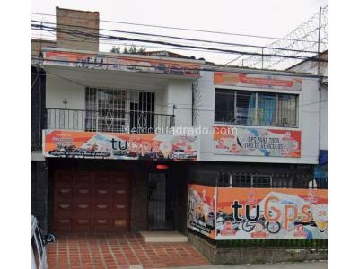 Casa de 4 alcobas en venta en Belen Rosales, Medellín, 199 m² · foto 3 de 3