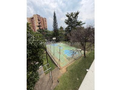 Apartamento en venta en Loma De Los Bernal, Medellín · foto 17 de 17