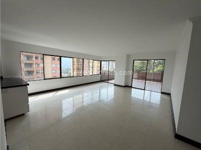 Apartamento en venta en Loma De Los Bernal, Medellín · foto 3 de 17
