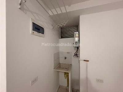 Apartamento de 3 alcobas en venta en Los Gomez, Itagüí, 56 m² · foto 8 de 10