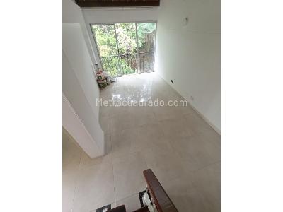 Apartamento de 3 alcobas en venta en Belen Miravalle, Medellín, 72 m² · foto 2 de 20