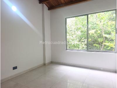 Apartamento de 3 alcobas en venta en Belen Miravalle, Medellín, 72 m² · foto 4 de 20