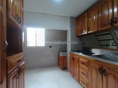 Apartamento de 3 alcobas en venta en Belen Miravalle, Medellín, 72 m² · foto 10 de 20