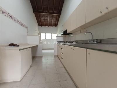 Apartamento de 3 alcobas en venta en Villa De Aburra, Medellín, 117 m² · foto 4 de 15