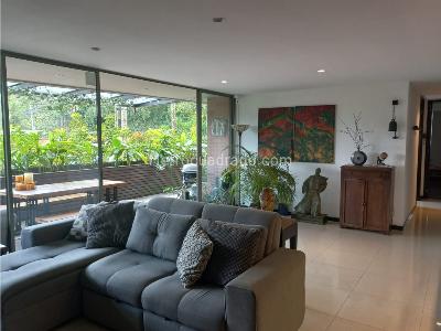 Apartamento de 2 alcobas en venta en El Poblado, Medellín, 104 m² · foto 4 de 13