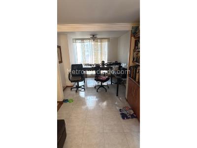 Apartamento en venta en Loma De Los Bernal, Medellín · foto 7 de 10