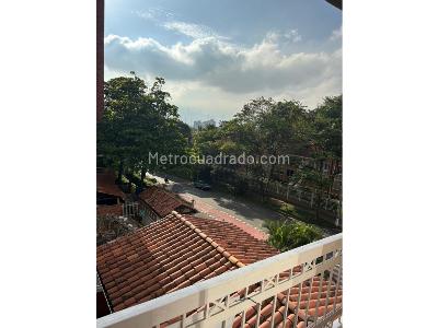 Apartamento en venta en Loma De Los Bernal, Medellín · foto 10 de 10