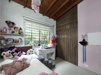 Casa de 3 alcobas en venta en Camino Verde, Envigado, 105 m² · foto 5 de 13