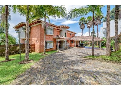 Casa de 5 alcobas en venta en Las Palmas, Medellín, 817 m² · foto 6 de 20