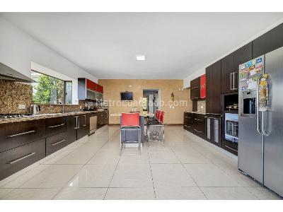 Casa de 5 alcobas en venta en Las Palmas, Medellín, 817 m² · foto 7 de 20