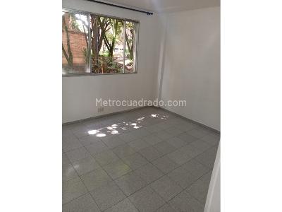 Apartamento de 3 alcobas en venta en Laureles, Medellín, 117 m² · foto 5 de 8