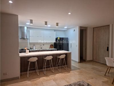Apartamento en arriendo en Lalinde, Medellín · foto 5 de 20