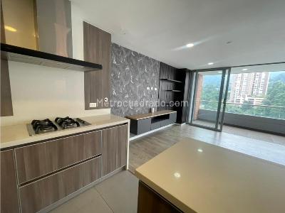 Apartamento de 3 alcobas en arriendo en Loma De Las Brujas, Envigado, 205 m² · foto 12 de 20