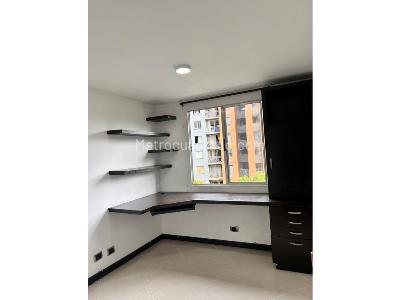 Apartamento de 3 alcobas en venta en San German, Medellín, 57 m² · foto 12 de 20