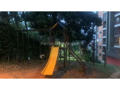 Apartamento de 3 alcobas en venta en La Castellana, Medellín, 75 m² · foto 10 de 14