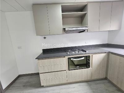 Apartamento de 3 alcobas en arriendo en Las Palmas, Medellín, 76 m² · foto 3 de 20