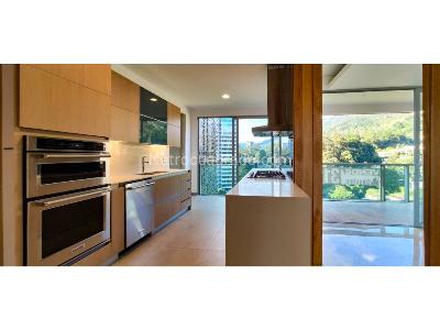 Apartamento de 3 alcobas en venta en El Poblado, Medellín, 320 m² · foto 8 de 20