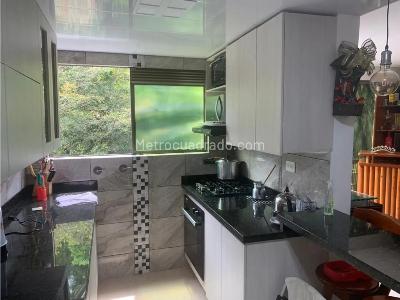 Casa de 3 alcobas en venta en Cumbres, Envigado, 180 m² · foto 3 de 16