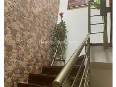 Casa de 3 alcobas en venta en Cumbres, Envigado, 180 m² · foto 5 de 16