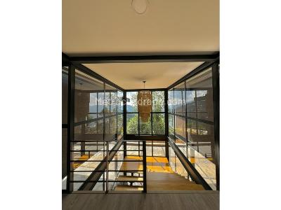 Casa de 3 alcobas en venta en Las Palmas, Medellín, 375 m² · foto 8 de 20