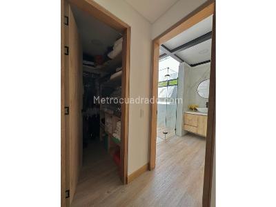 Casa de 3 alcobas en venta en Las Palmas, Medellín, 375 m² · foto 11 de 20
