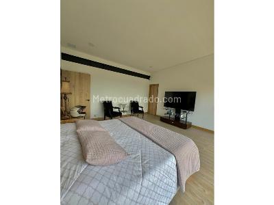 Casa de 3 alcobas en venta en Las Palmas, Medellín, 375 m² · foto 13 de 20